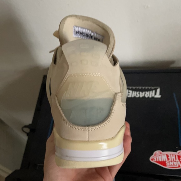 Offwhite jordan 4s - Picture 3 of 4